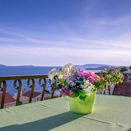 Apartments Brane - 100M From The Beach Trogir Exteriör bild