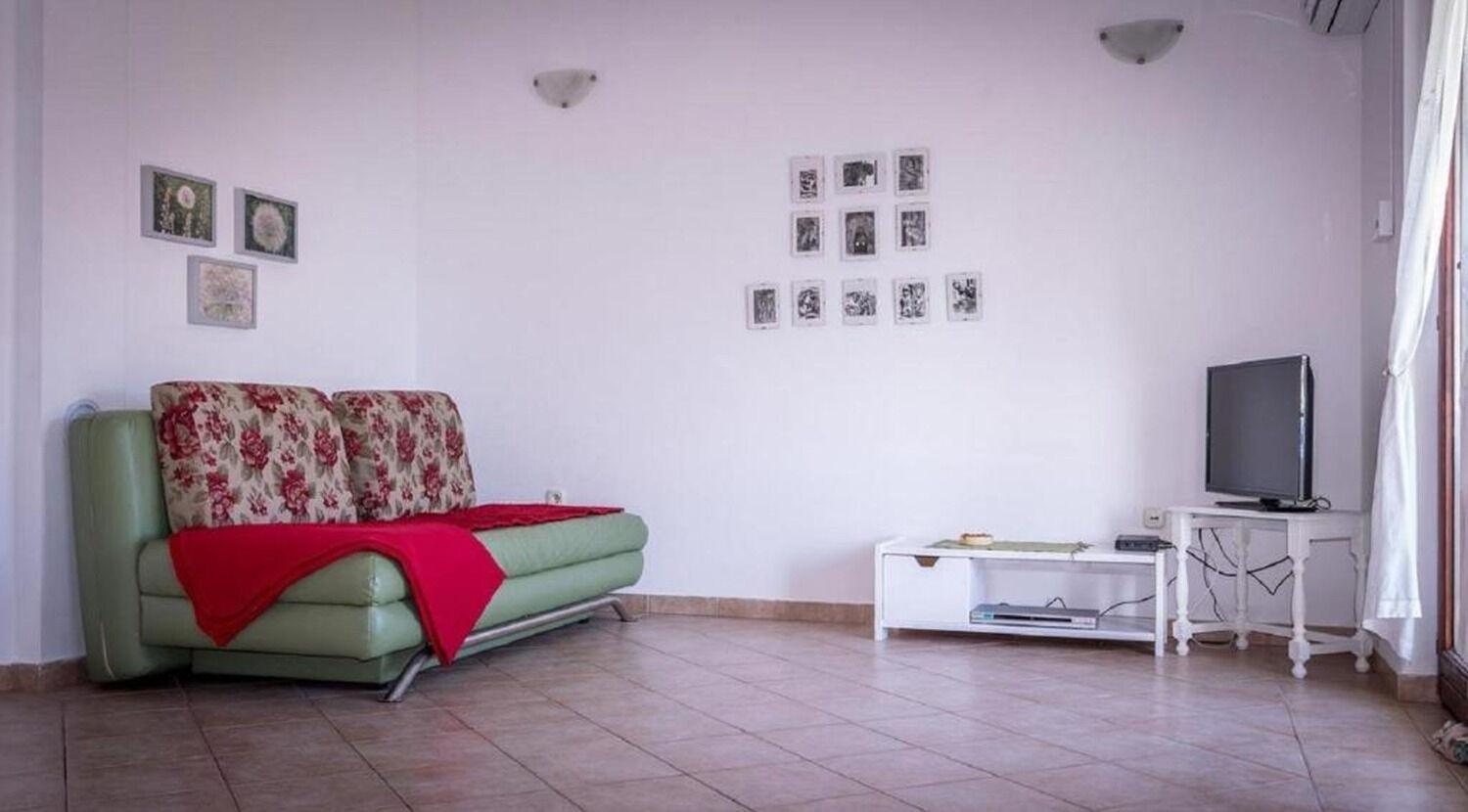 Apartments Brane - 100M From The Beach Trogir Exteriör bild