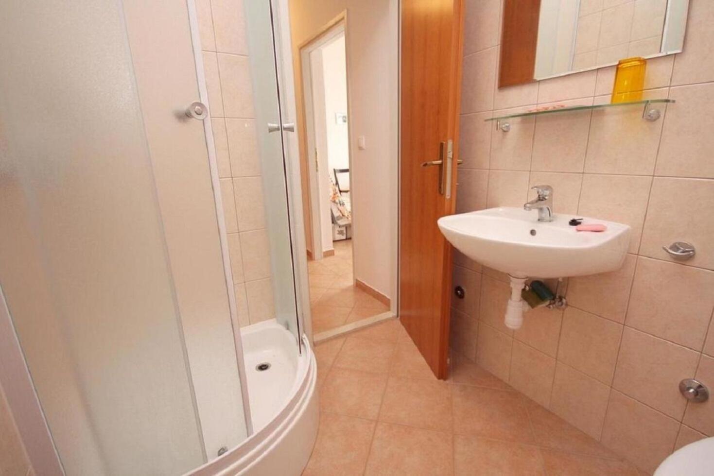 Apartments Brane - 100M From The Beach Trogir Exteriör bild