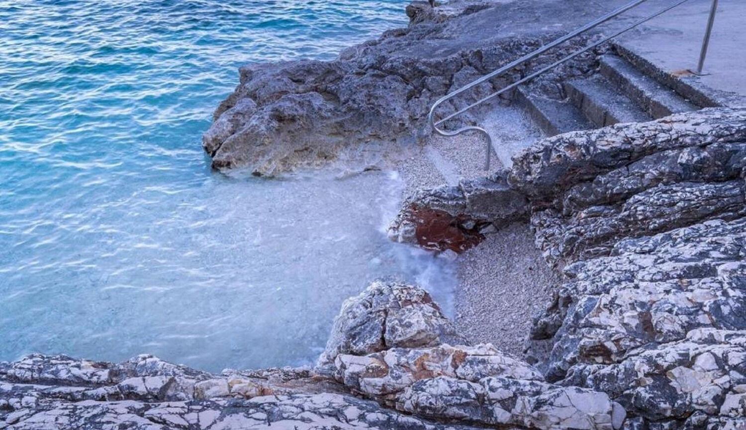 Apartments Brane - 100M From The Beach Trogir Exteriör bild